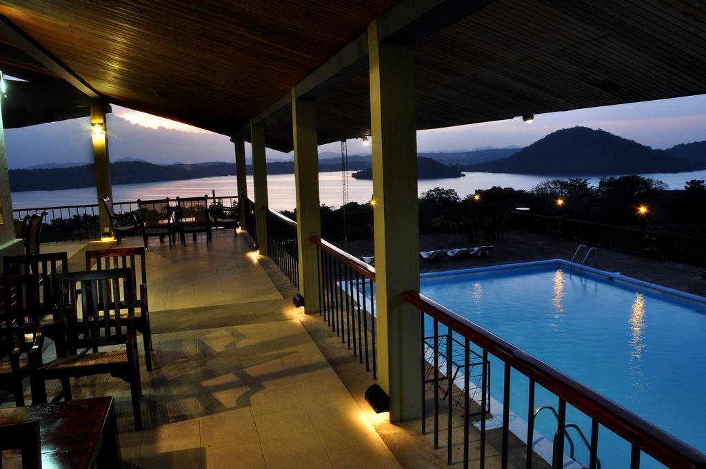 Giritale Hotel Polonnaruwa Exteriör bild