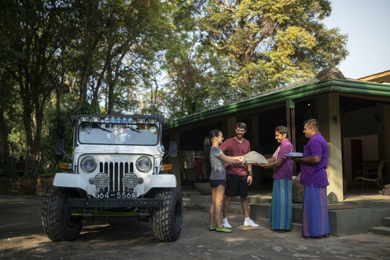 Giritale Hotel Polonnaruwa Exteriör bild